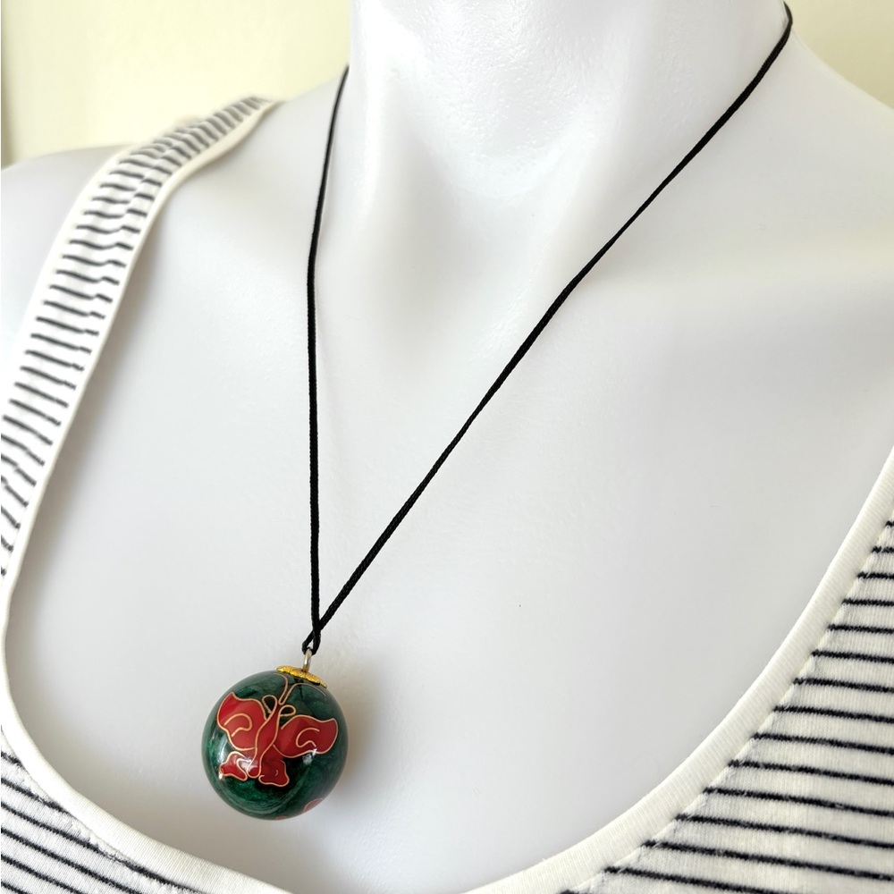 Vintage green Chinese butterflies cloisonne chime ball long necklace with box